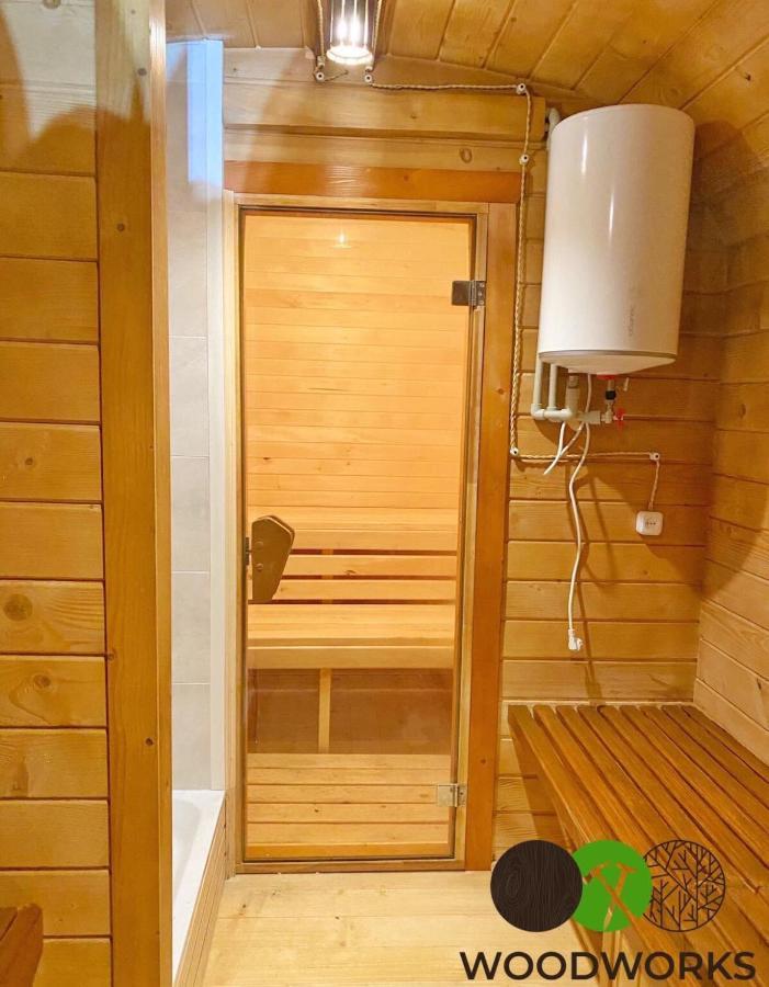 Гостевой Дом ,Breeze Tjornomorsk Exteriör bild