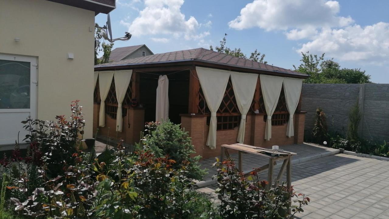 Гостевой Дом ,Breeze Tjornomorsk Exteriör bild