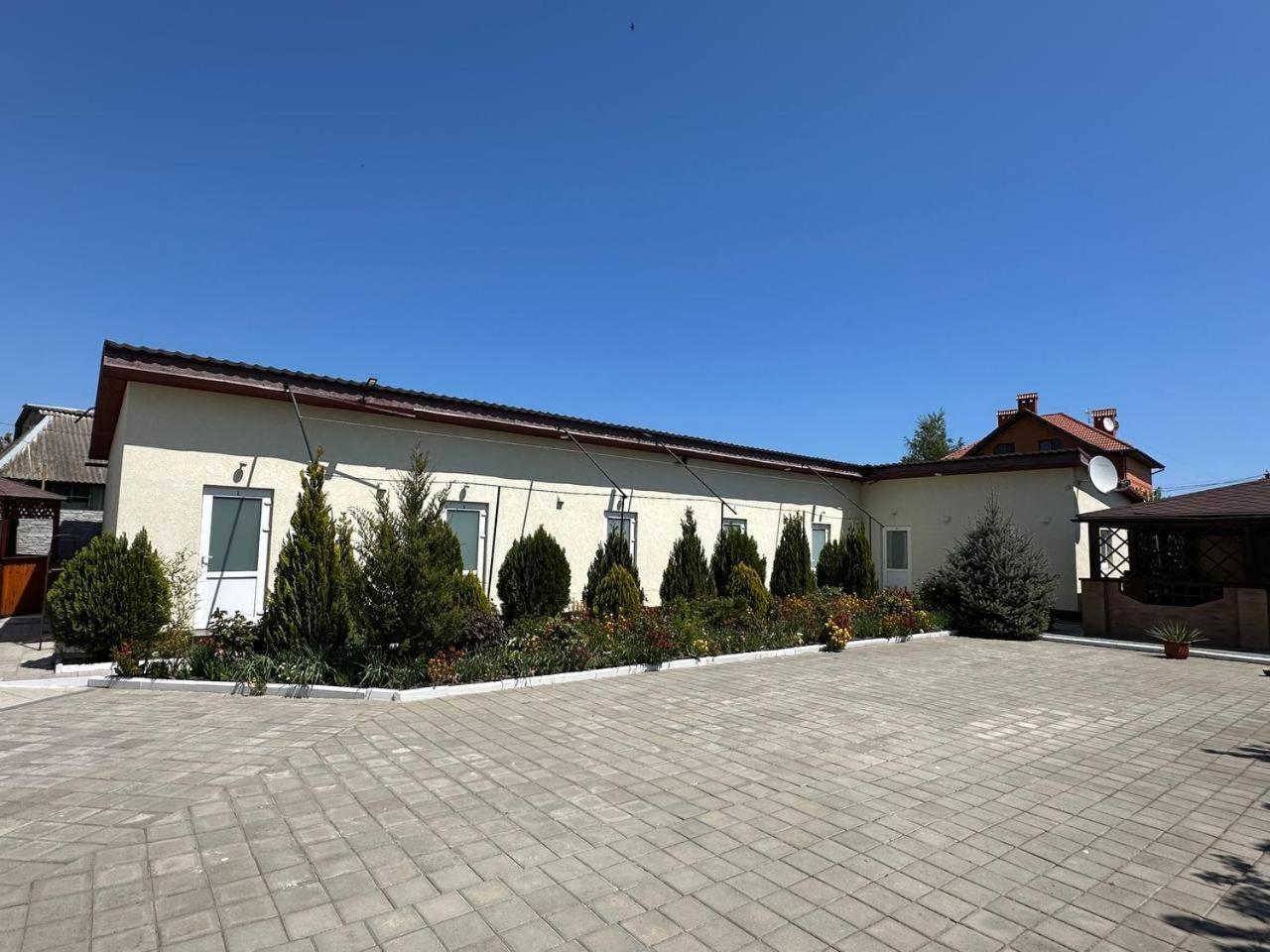 Гостевой Дом ,Breeze Tjornomorsk Exteriör bild